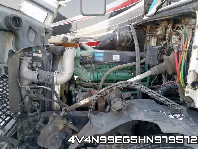 4V4N99EG5HN979572 фото 8