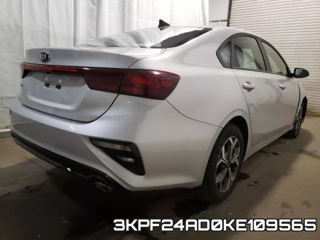 3KPF24AD0KE109565 фото 5