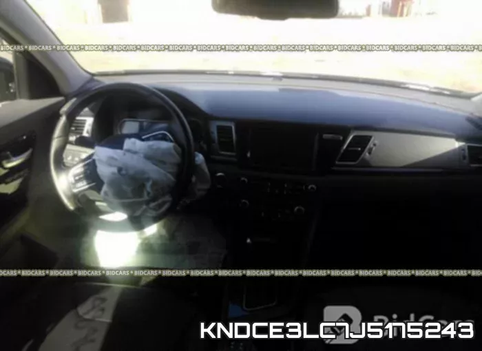KNDCE3LC7J5175243 фото 6