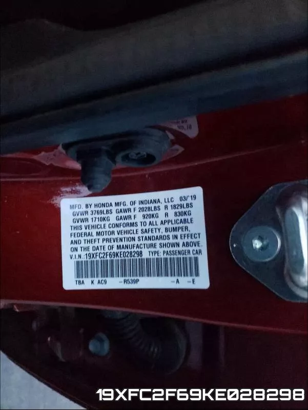 19XFC2F69KE028298 фото 2