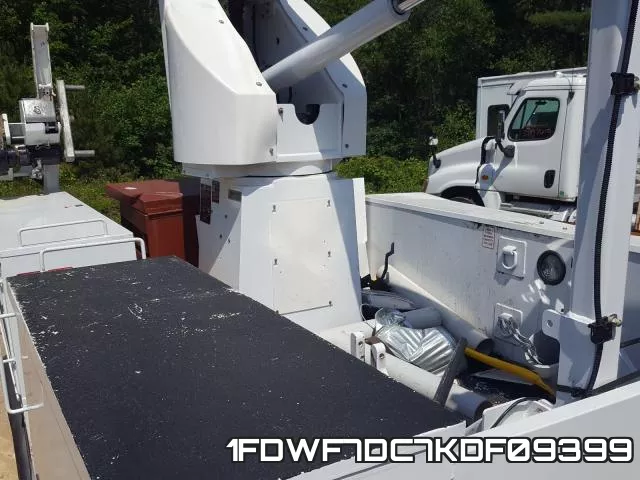 1FDWF7DC7KDF09399 фото 7