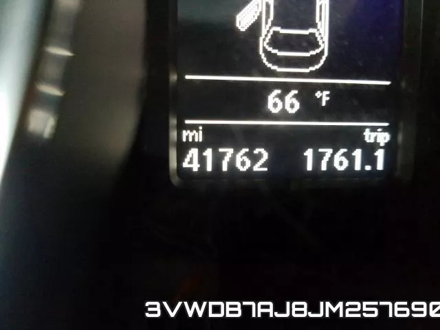 3VWDB7AJ8JM257690 фото 8