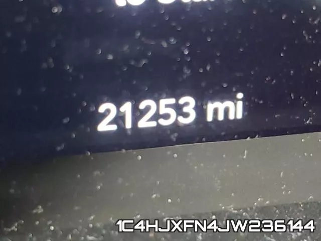 1C4HJXFN4JW236144 фото 9