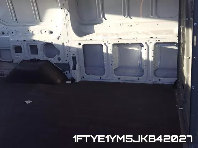 1FTYE1YM5JKB42027 фото 7