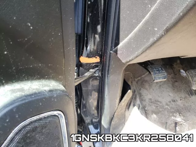 1GNSKBKC3KR258041 фото 8