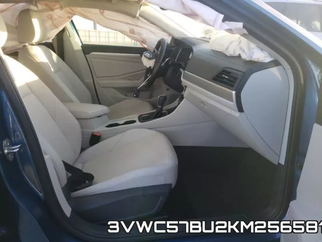 3VWC57BU2KM256581 фото 6