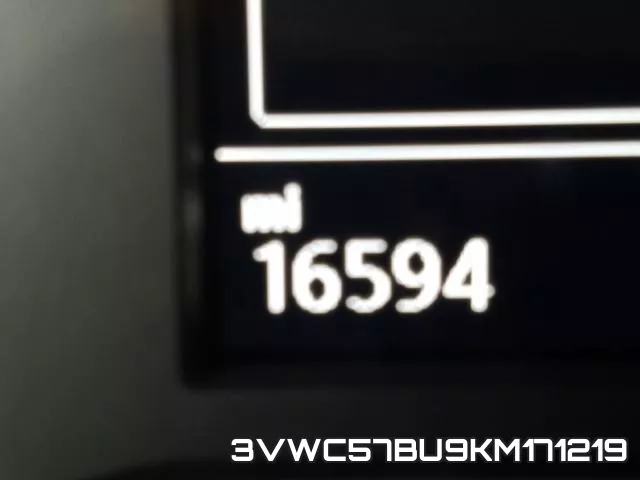 3VWC57BU9KM171219 фото 9