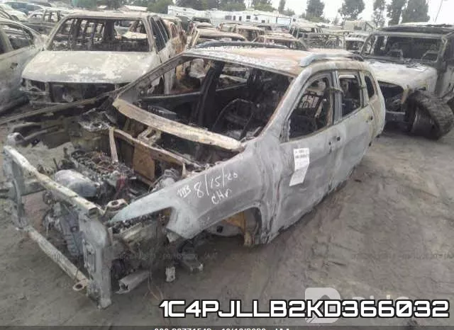 1C4PJLLB2KD366032 фото 3