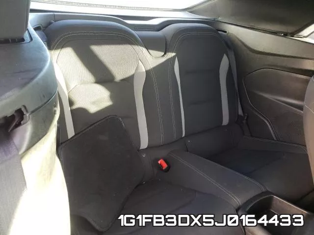 1G1FB3DX5J0164433 фото 6