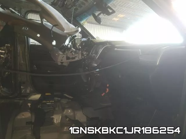 1GNSKBKC1JR186254 фото 5