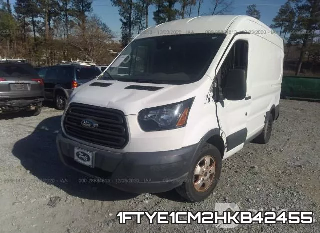 1FTYE1CM2HKB42455 фото 3