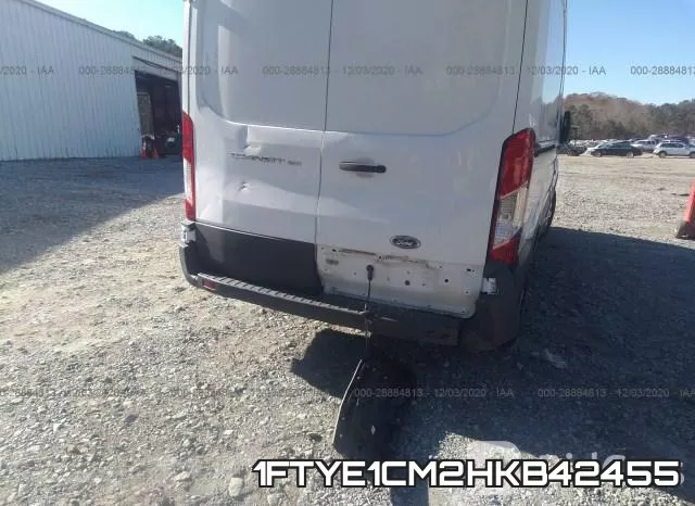 1FTYE1CM2HKB42455 фото 6