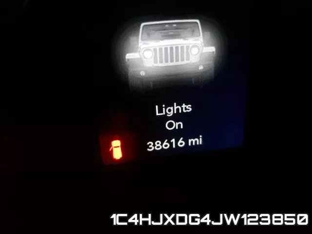 1C4HJXDG4JW123850 фото 9