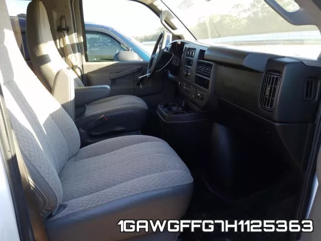 1GAWGFFG7H1125363 фото 6