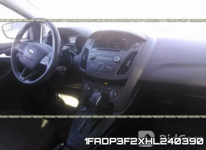 1FADP3F2XHL240390 фото 6