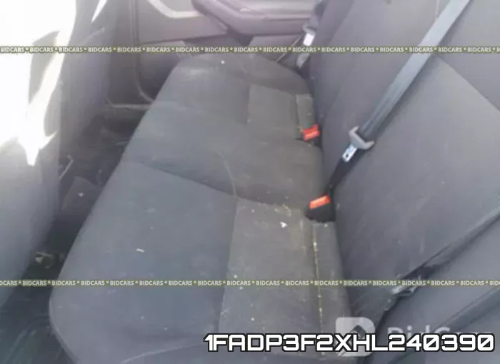 1FADP3F2XHL240390 фото 9