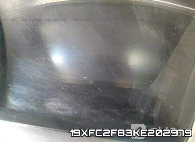 19XFC2F83KE202979 фото 8