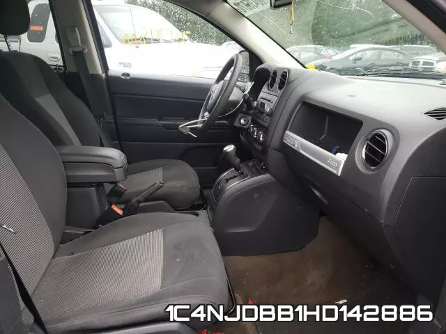1C4NJDBB1HD142886 фото 6