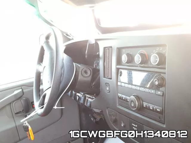 1GCWGBFG0H1340812 фото 8