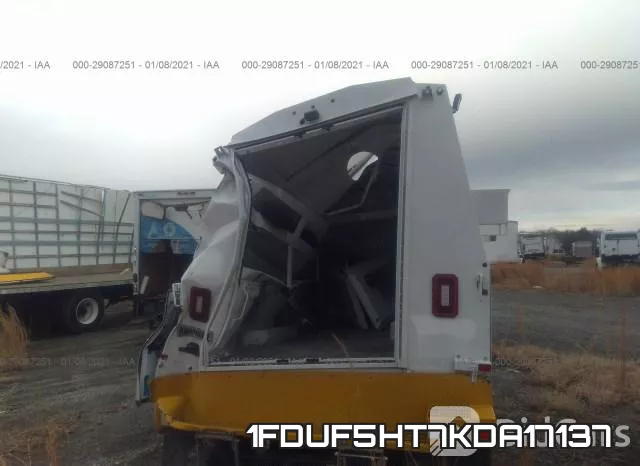 1FDUF5HT7KDA17137 фото 8