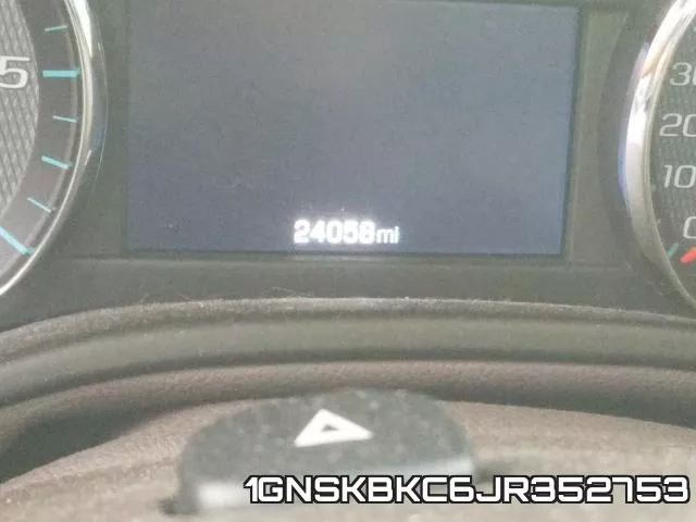 1GNSKBKC6JR352753 фото 9