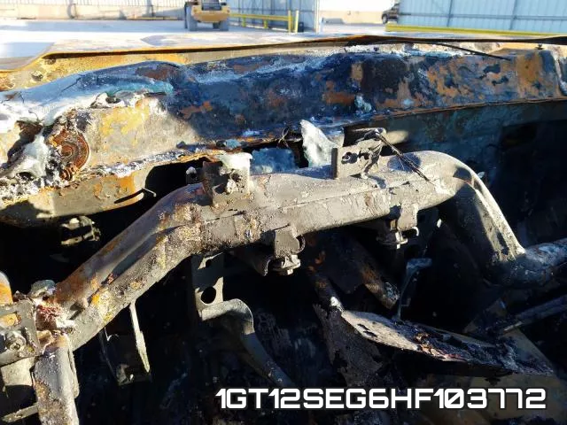 1GT12SEG6HF103772 фото 8