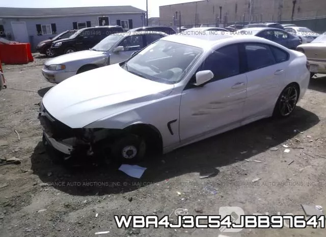 WBA4J3C54JBB97641 фото 3