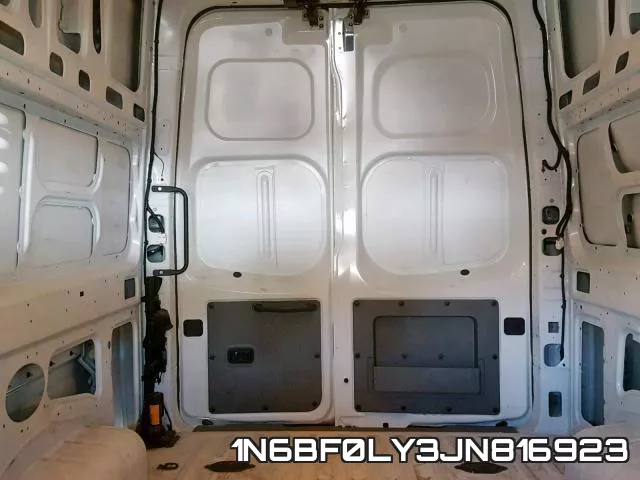1N6BF0LY3JN816923 фото 7
