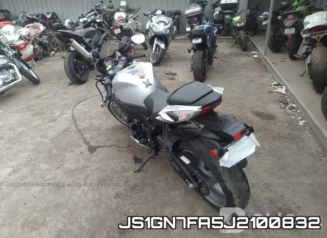 JS1GN7FA5J2100832 фото 4