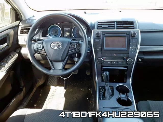 4T1BD1FK4HU229065 фото 10