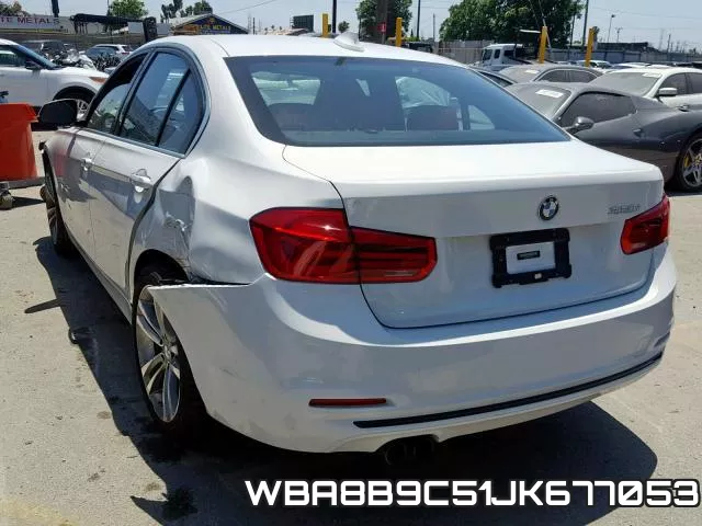 WBA8B9C51JK677053 фото 4
