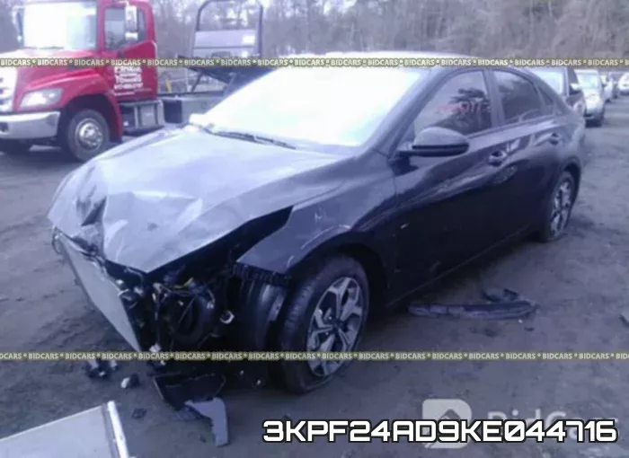 3KPF24AD9KE044716 фото 3