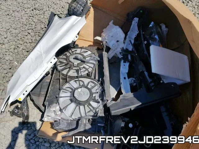 JTMRFREV2JD239946 фото 10