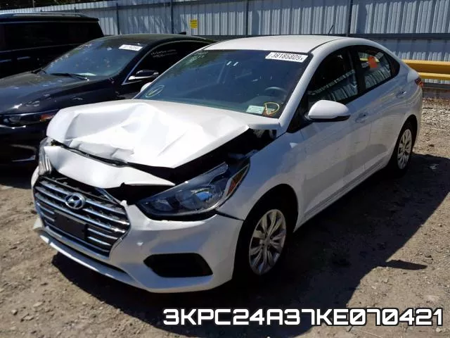 3KPC24A37KE070421 фото 3
