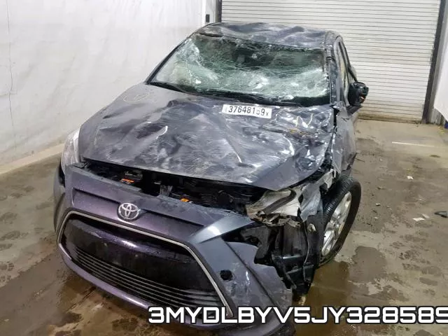 3MYDLBYV5JY328589 фото 10