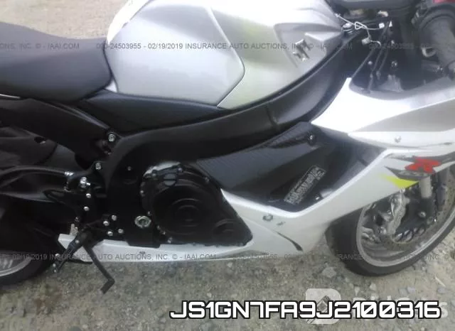 JS1GN7FA9J2100316 фото 9