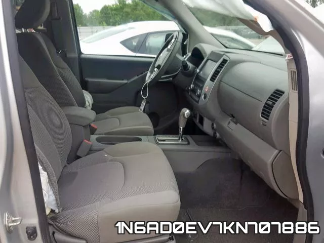 1N6AD0EV7KN707886 фото 6