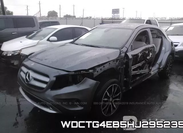 WDCTG4EB5HJ295235 фото 3