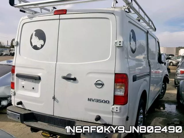 1N6AF0KY9JN802490 фото 5