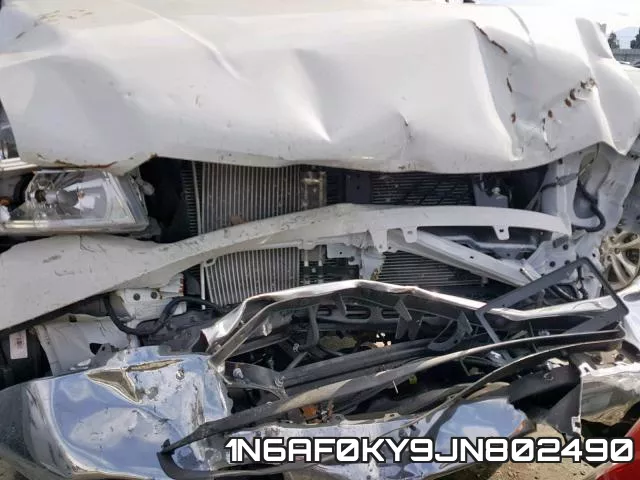1N6AF0KY9JN802490 фото 10