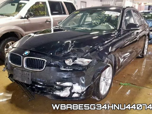 WBA8E5G34HNU44074 фото 3