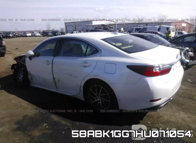 58ABK1GG7HU071054 фото 4