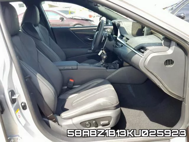 58ABZ1B13KU025923 фото 6