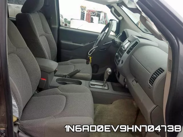 1N6AD0EV9HN704738 фото 6