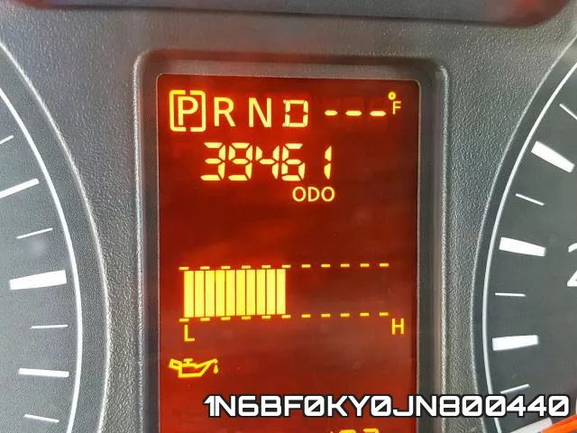 1N6BF0KY0JN800440 фото 9