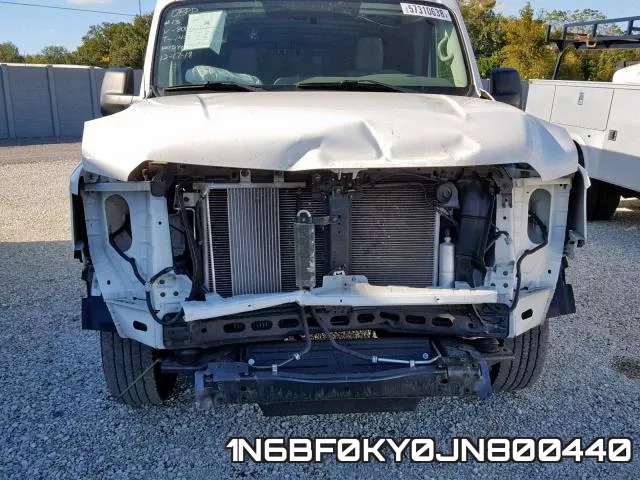 1N6BF0KY0JN800440 фото 10