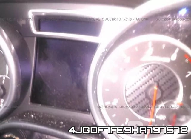 4JGDF7FE9HA797572 фото 8