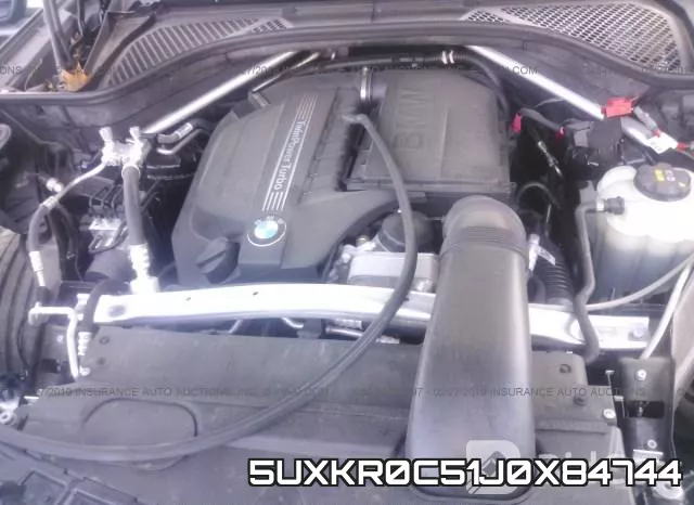 5UXKR0C51J0X84744 фото 2