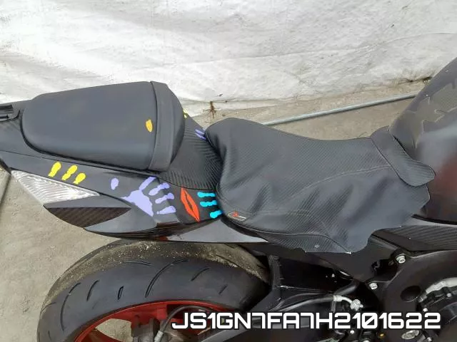 JS1GN7FA7H2101622 фото 7