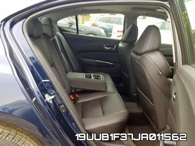 19UUB1F37JA011562 фото 7